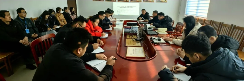 深挖潛能促增效—— 鹽業(yè)公司召開重點工作推進(jìn)會